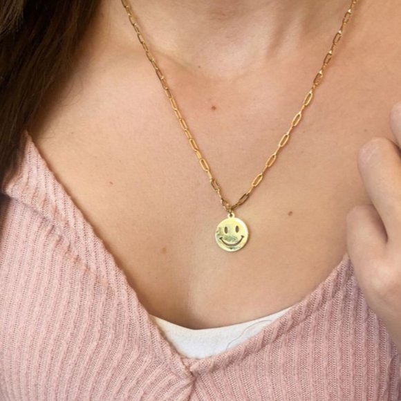 Jovee Jewelry - Goldtone Smiley Face Paperclip Necklace